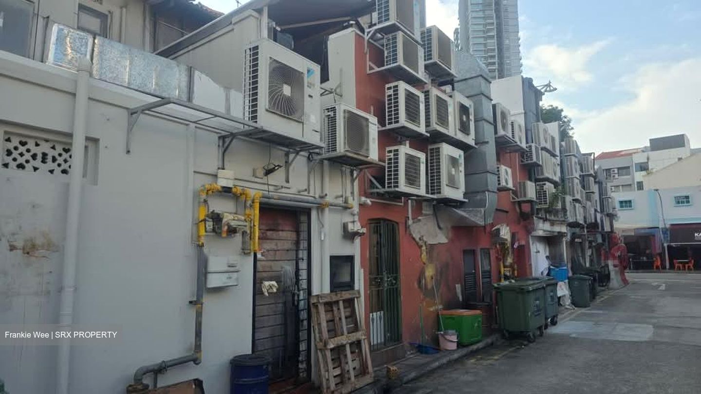 Kandahar Street (D7), Retail #586610091